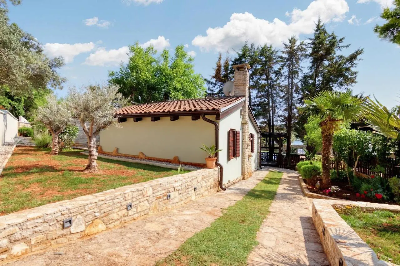 Holiday Home Giardino Marino Pomer