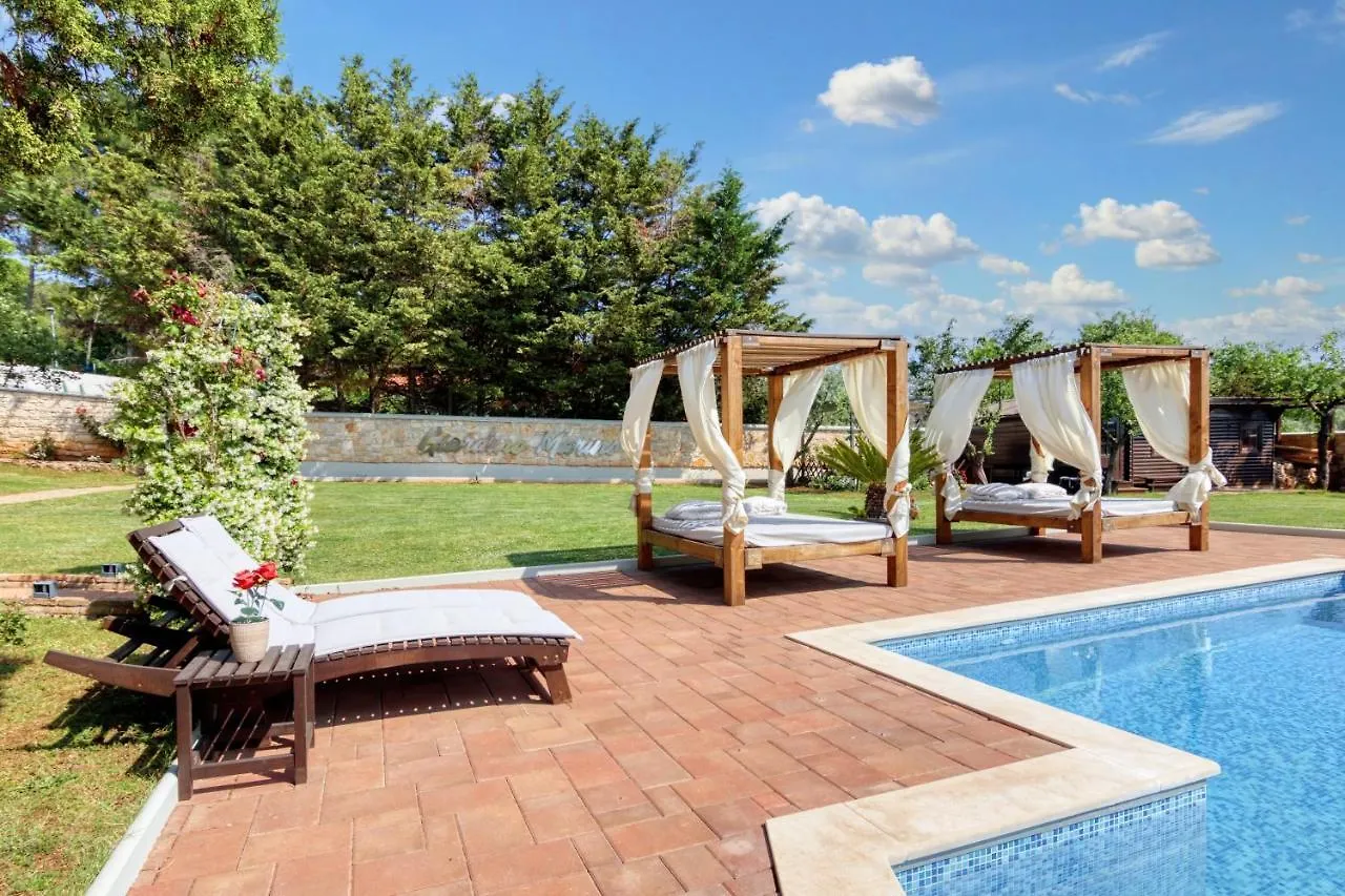 Holiday Home Giardino Marino Pomer