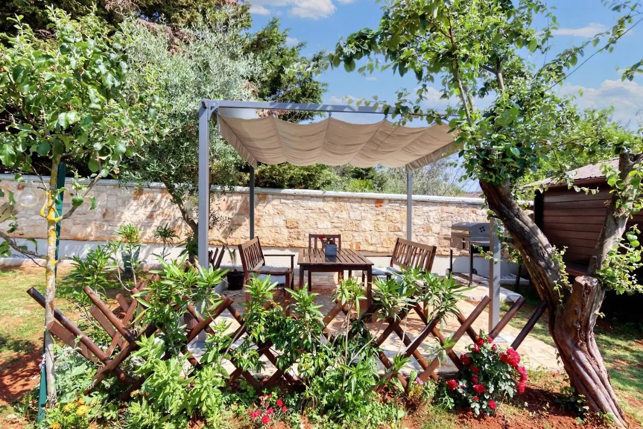 Holiday Home Giardino Marino Pomer