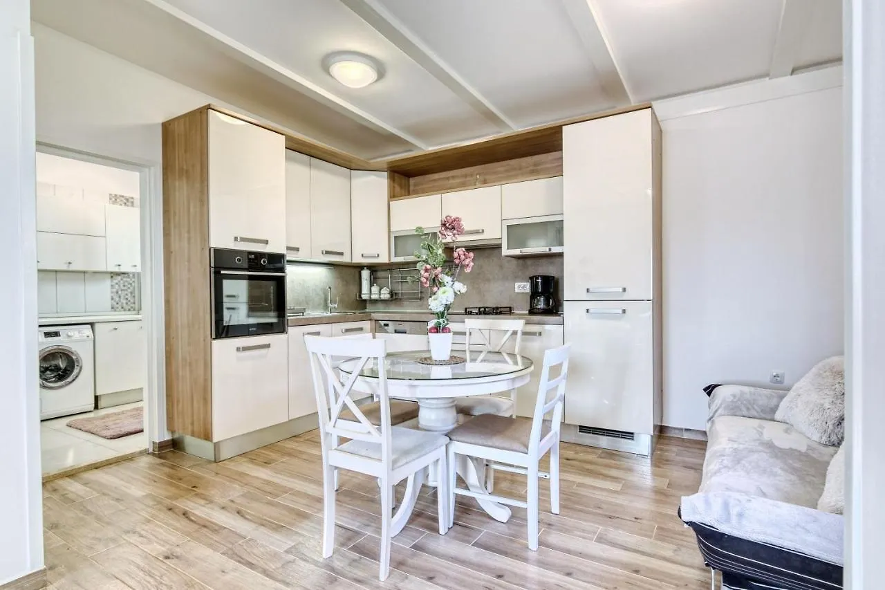 Holiday Home Giardino Marino Pomer 0*,
